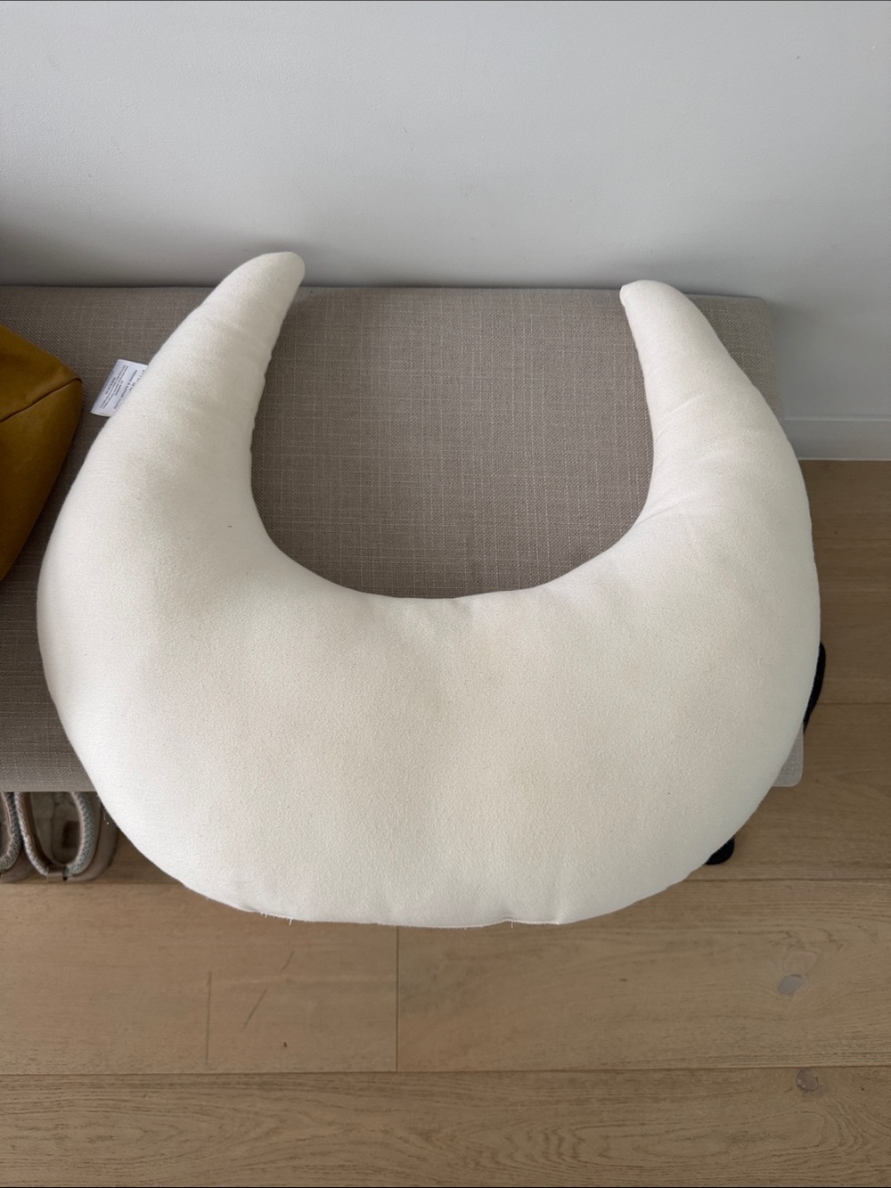 Nursing pillow - snuggle me.